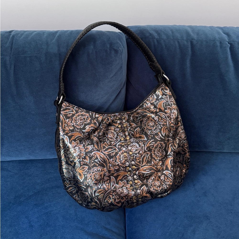 Patricia Nash Women's
Leather Bello Hobo
Shoulder Bag Tri-
Metallic‎
